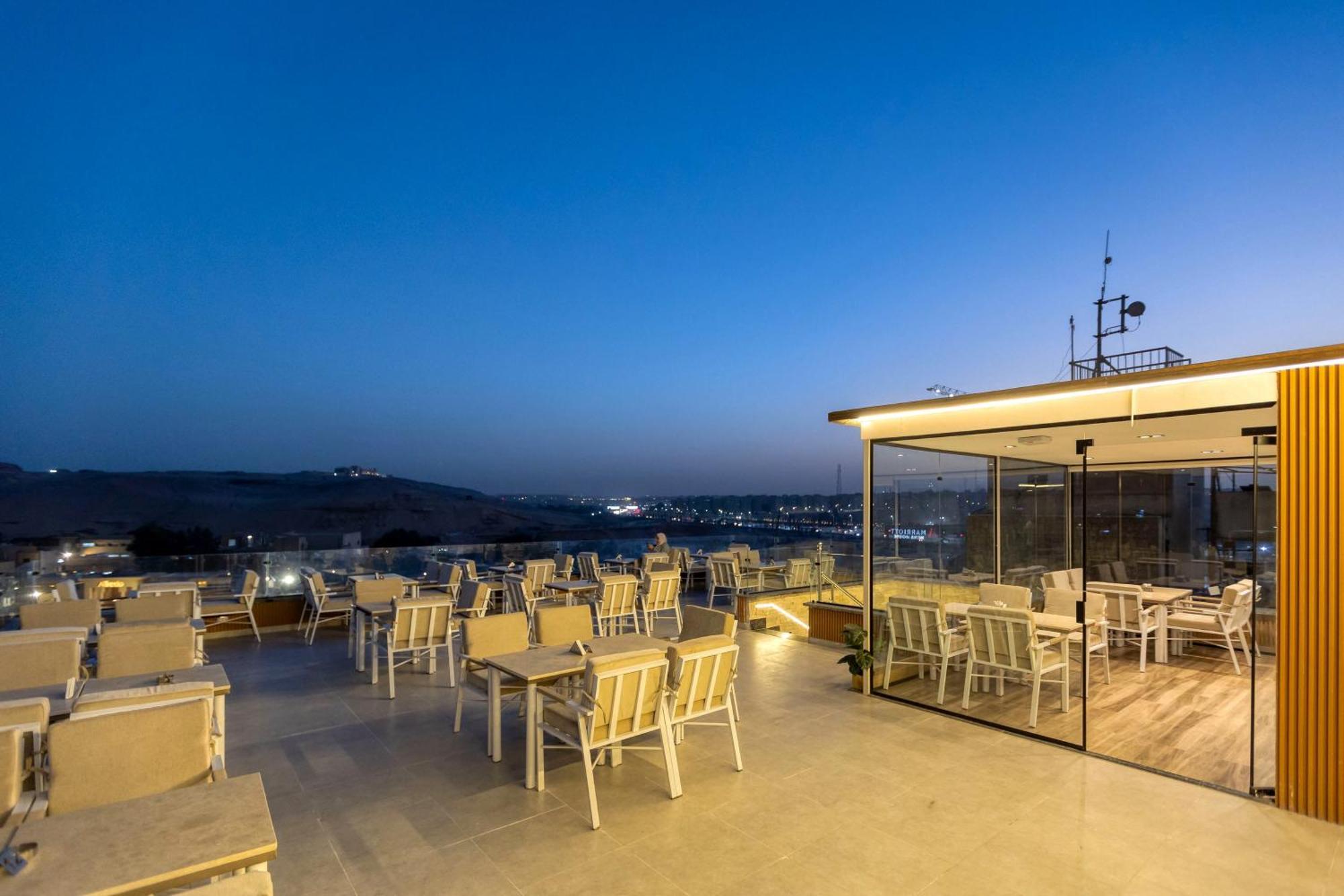 Gaia Pyramids Hotel Kafret el-Gabal 외부 사진